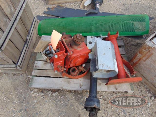 Misc- auger and sprayer parts- _1.jpg